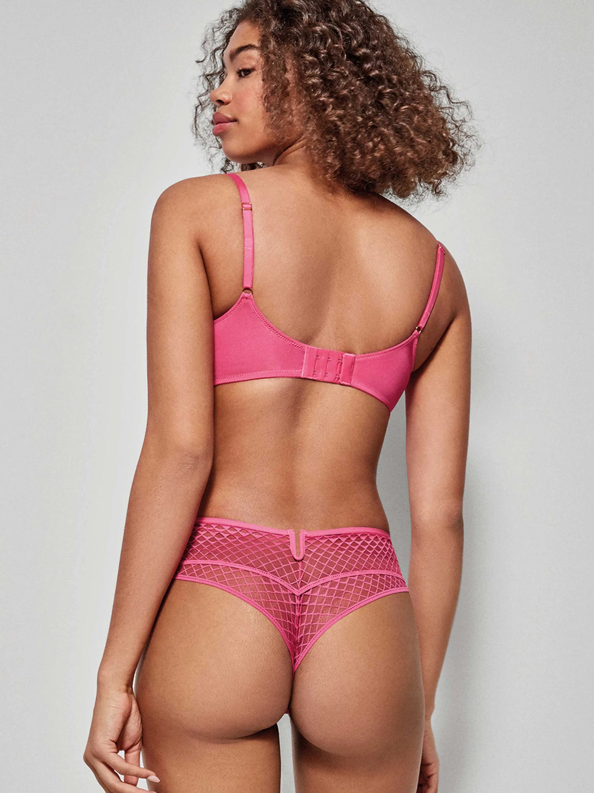 #Color_FUCSIA