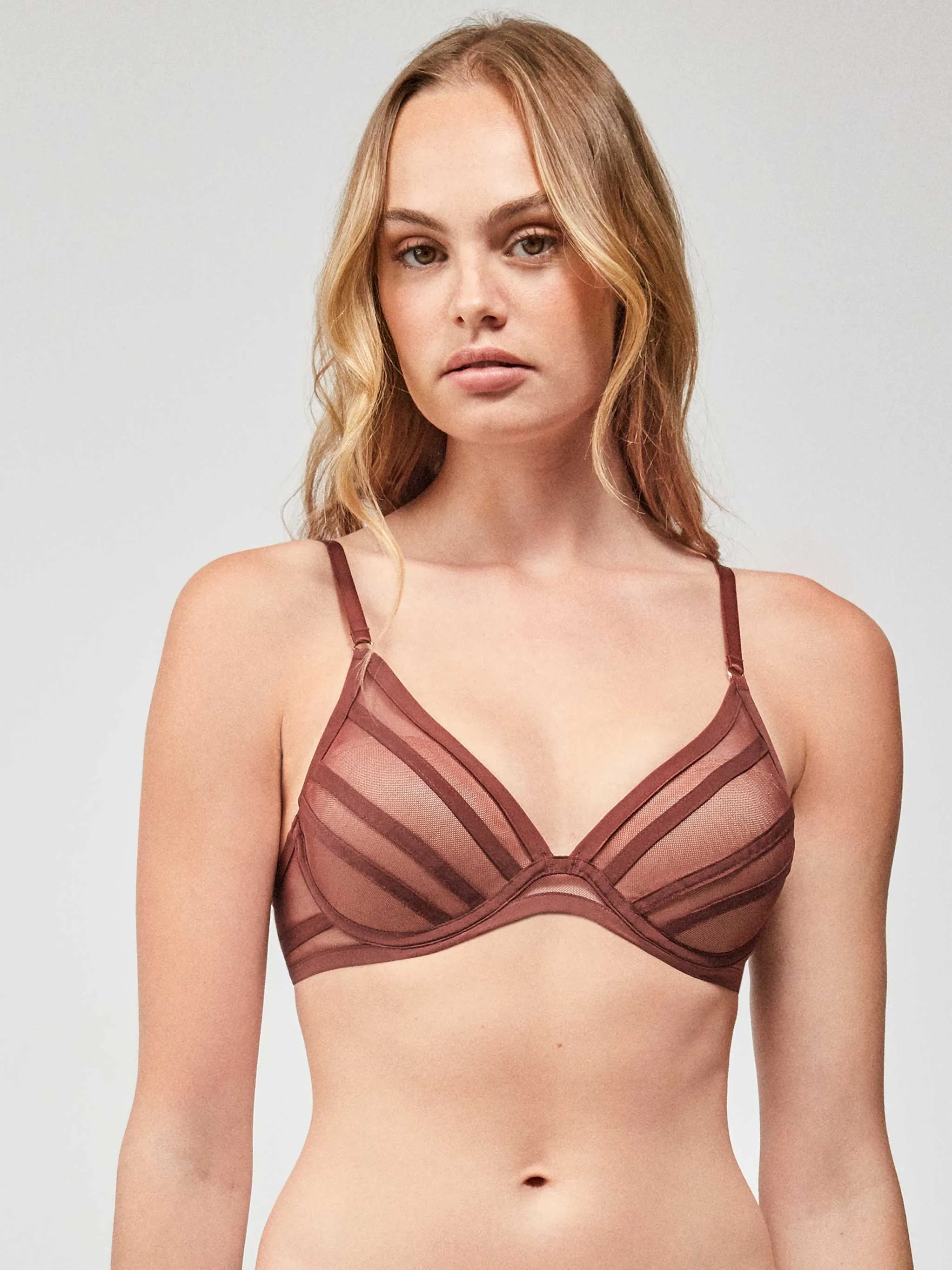 #Color_BROWN