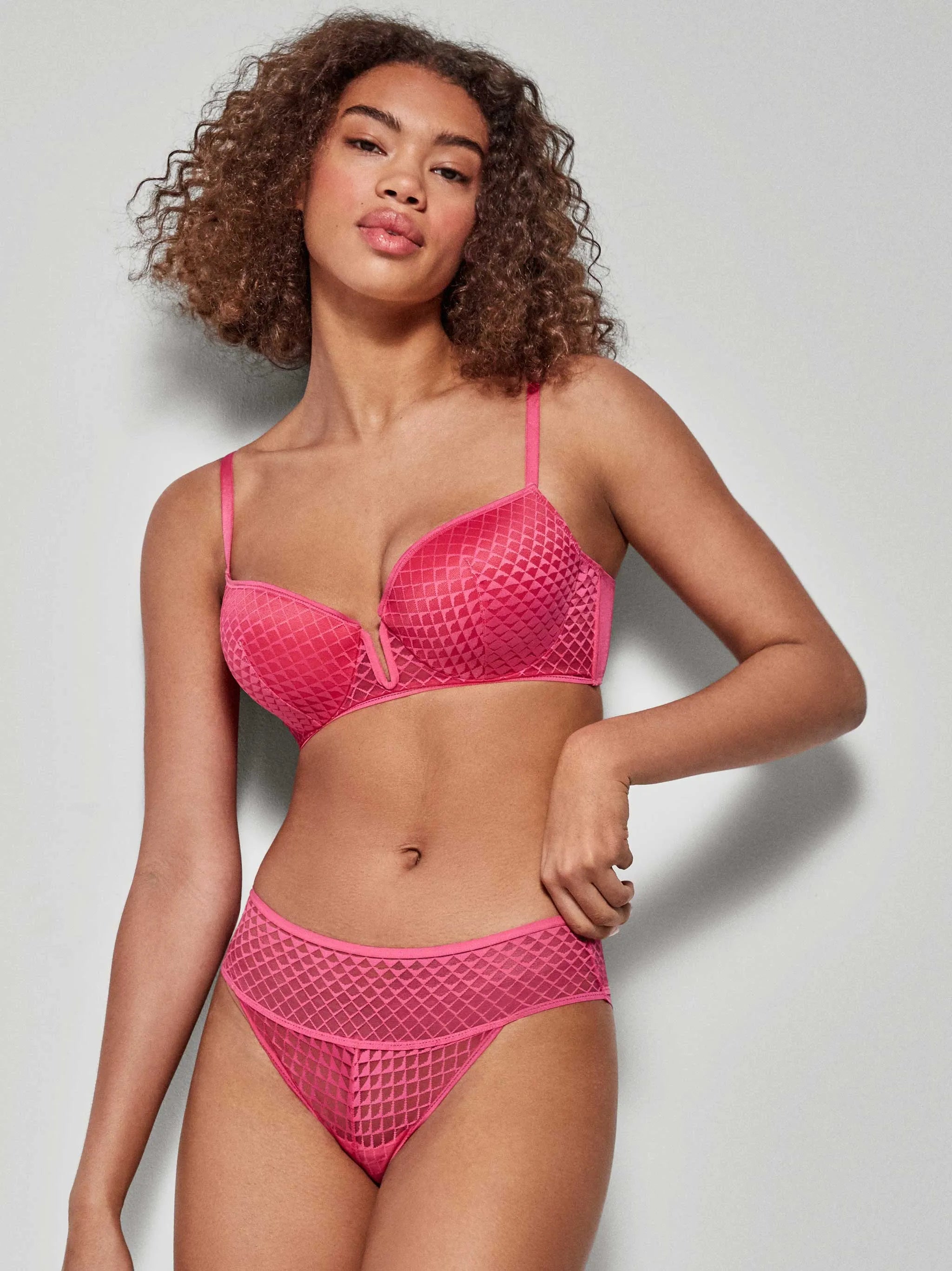 #Color_FUCSIA