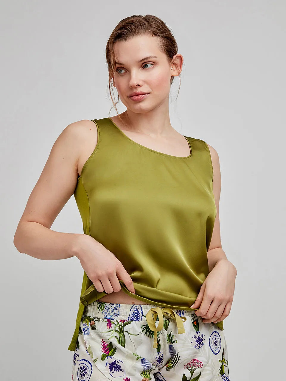 #Color_GREEN