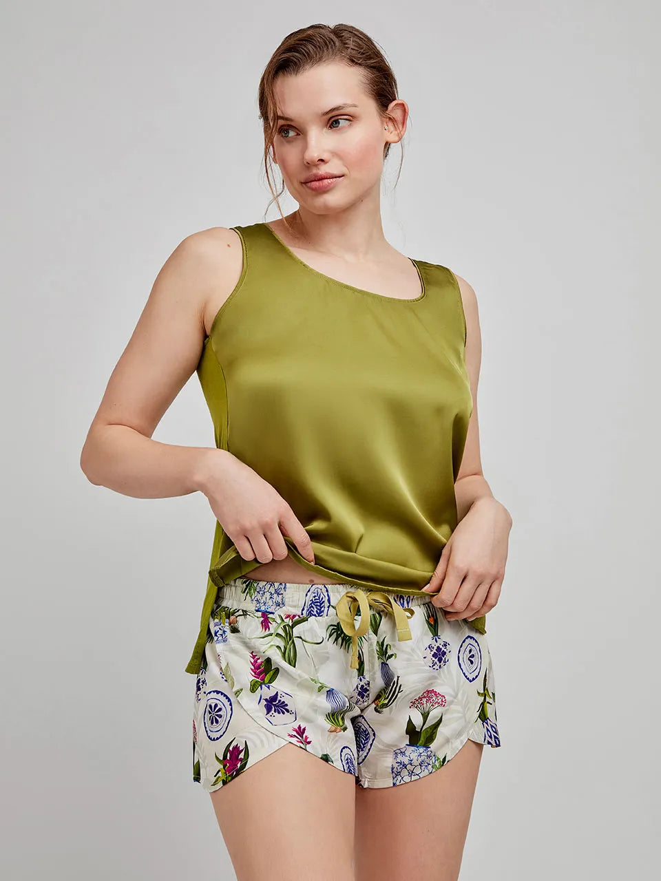 #Color_GREEN