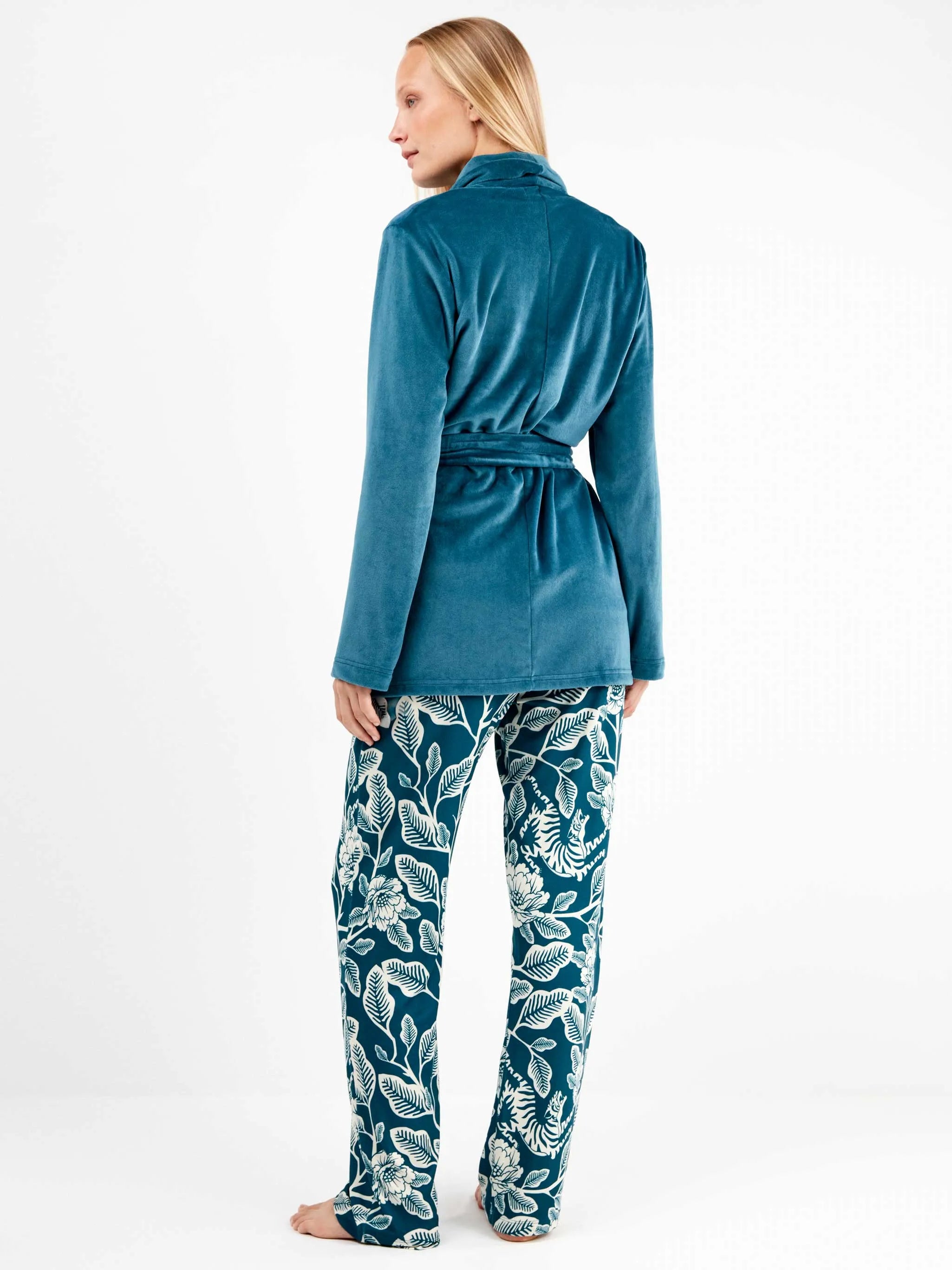 Couleur #PETROLEAN_BLUE