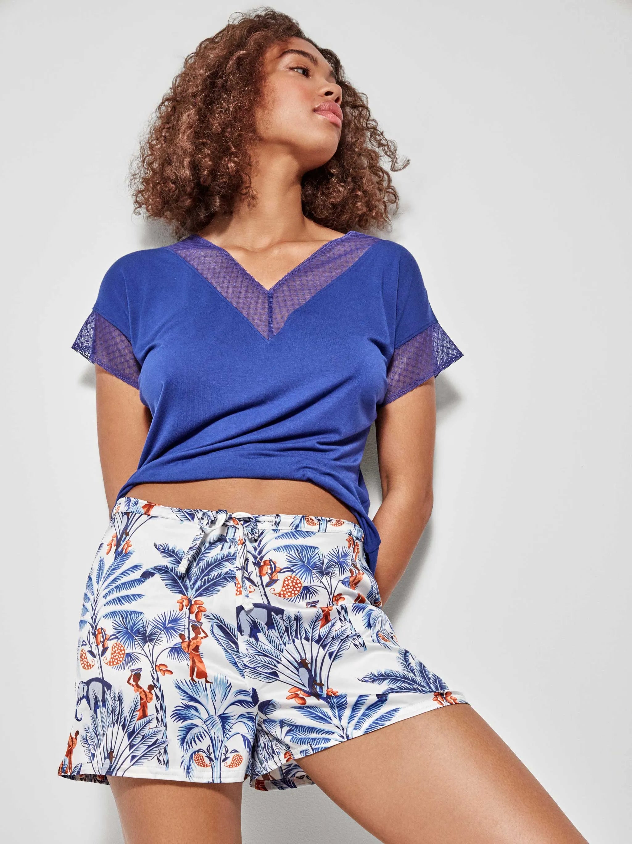 #Couleur bleu marine