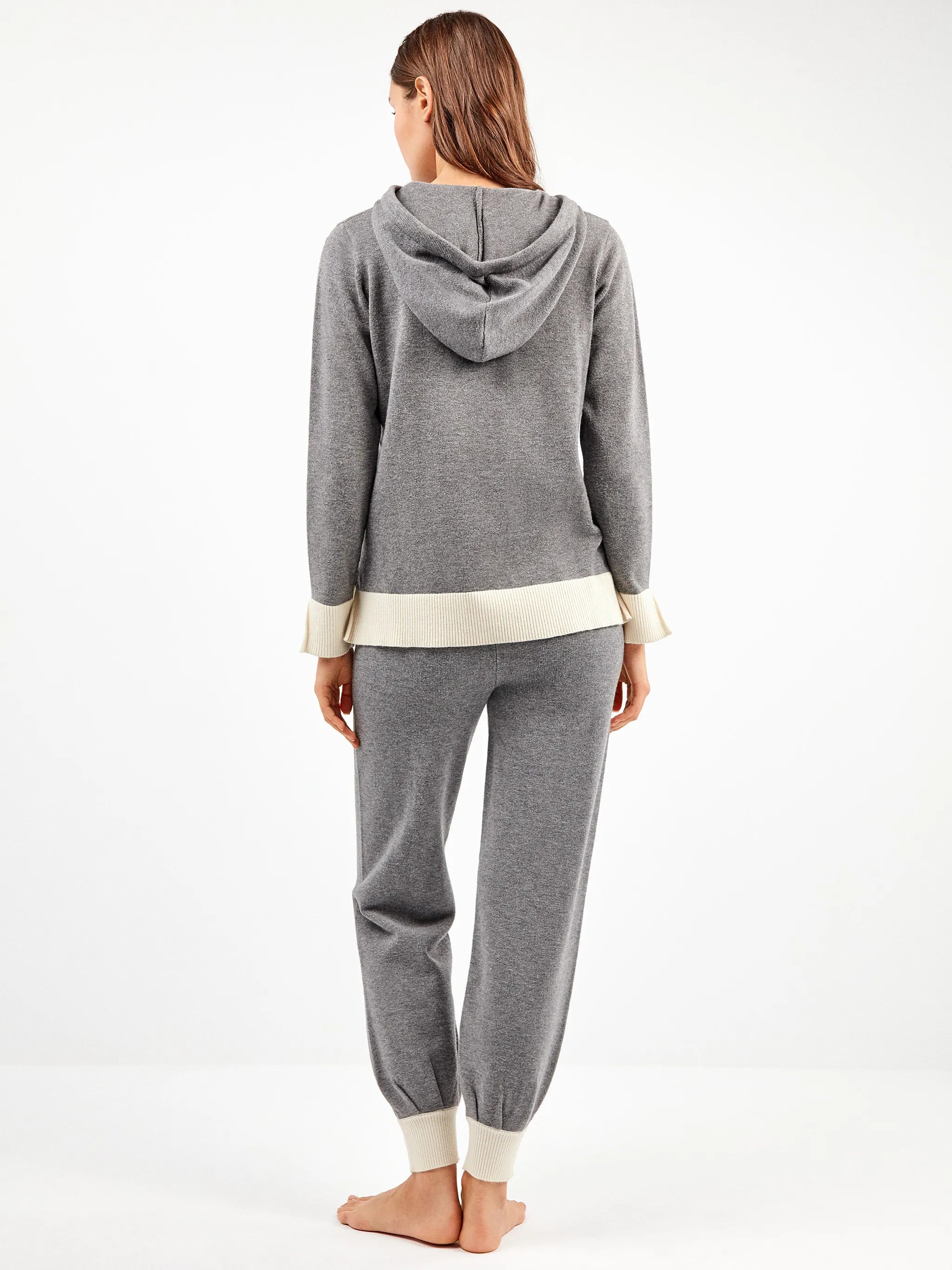 #Color_GRIS VIGORÉ