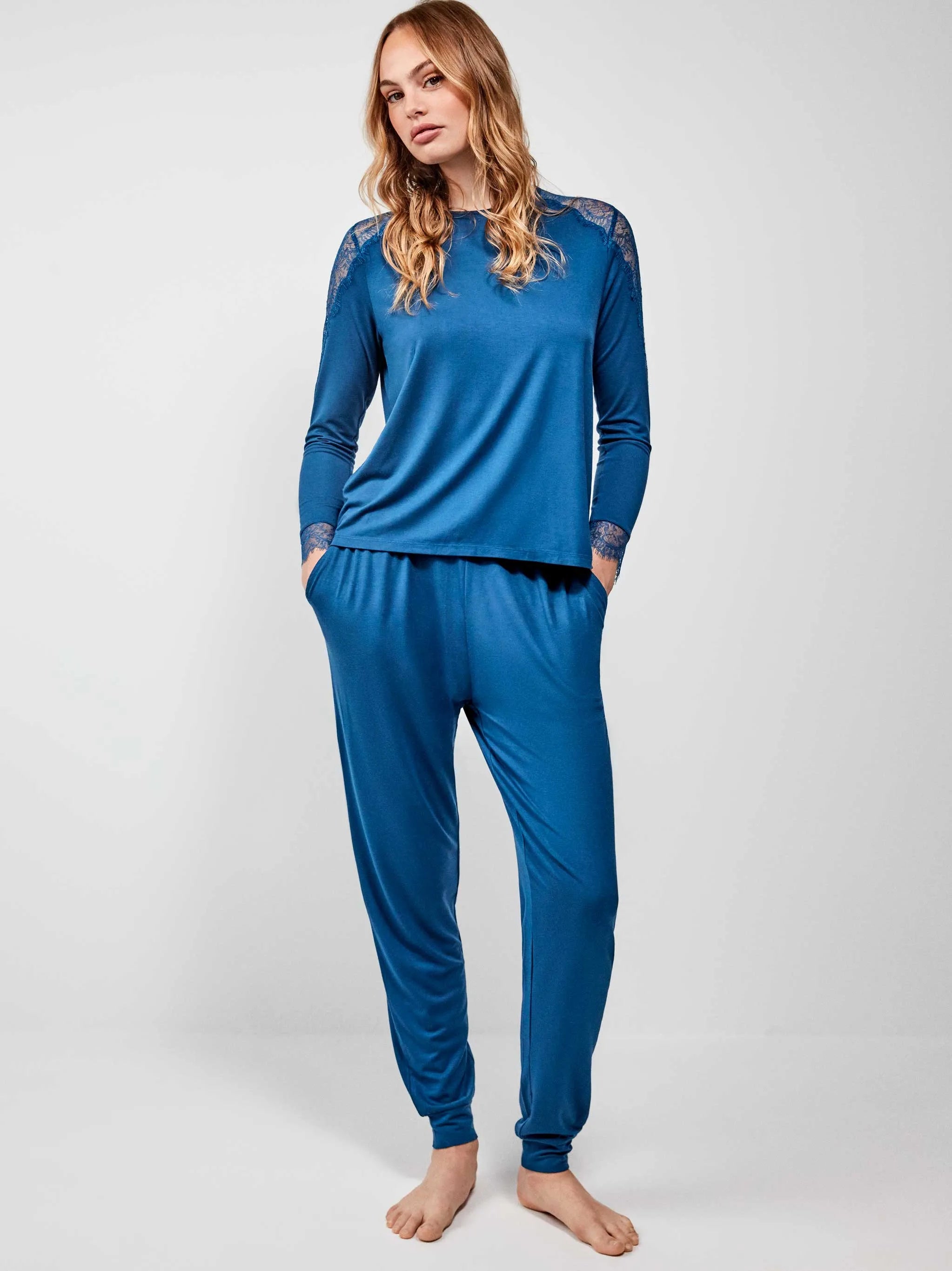 #Couleur bleu marine