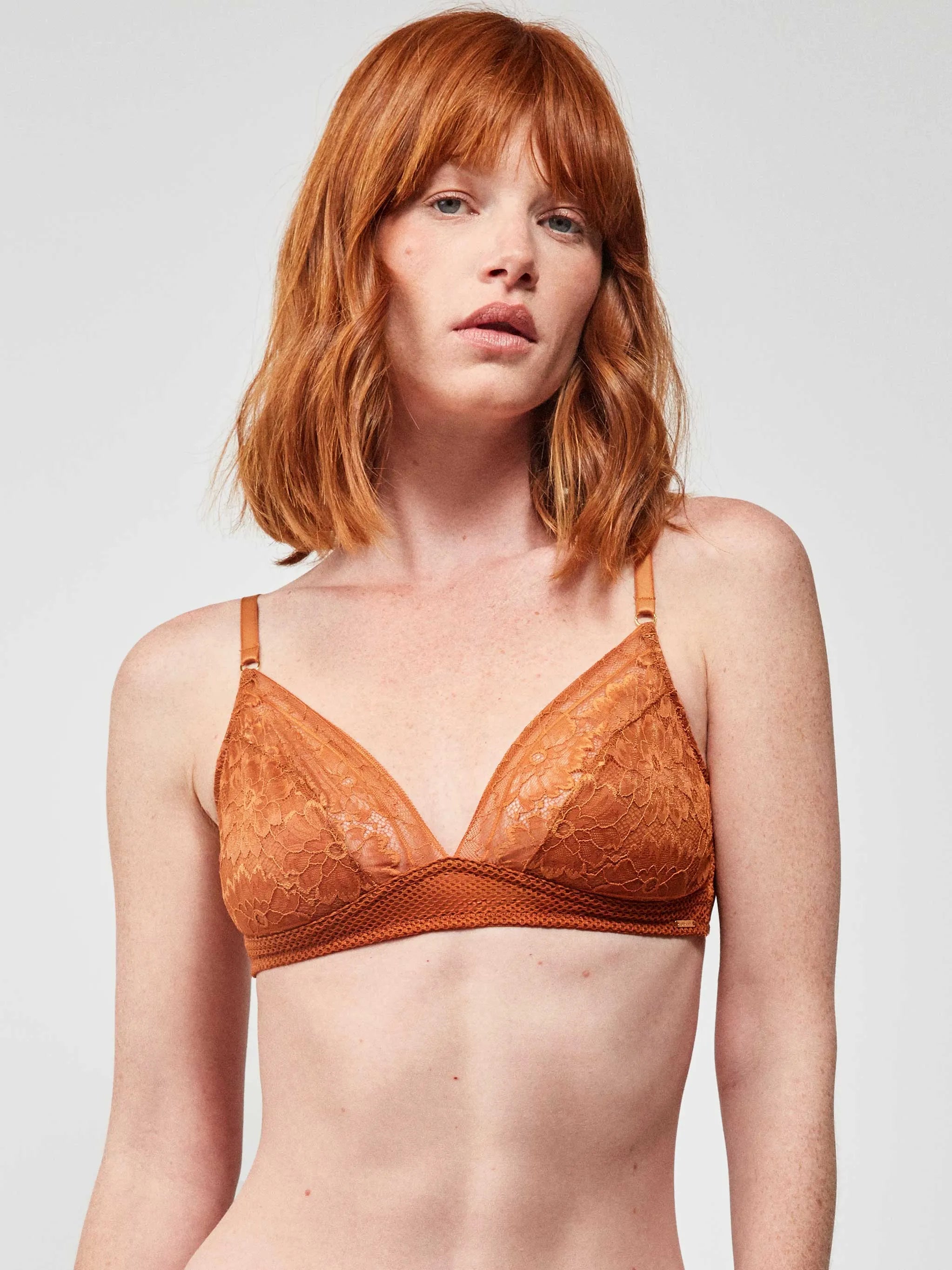 #Color_BROWN