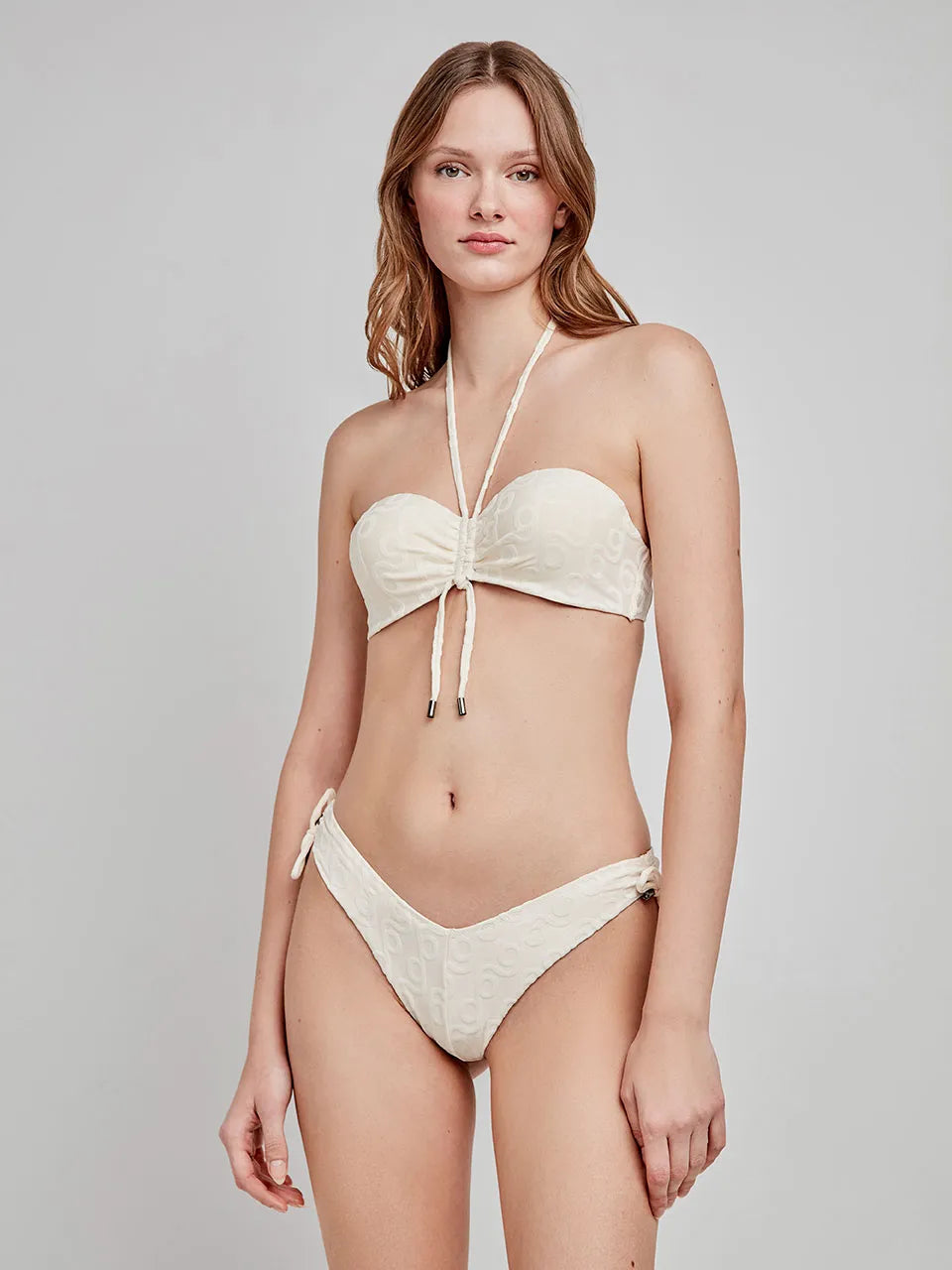 #Cor_BEIGE